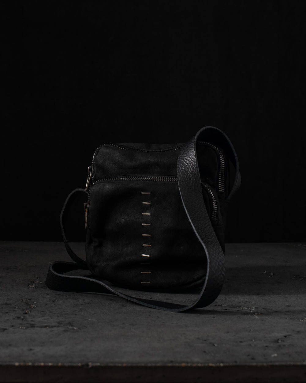 Daren GR Bag Black Reverse Leather