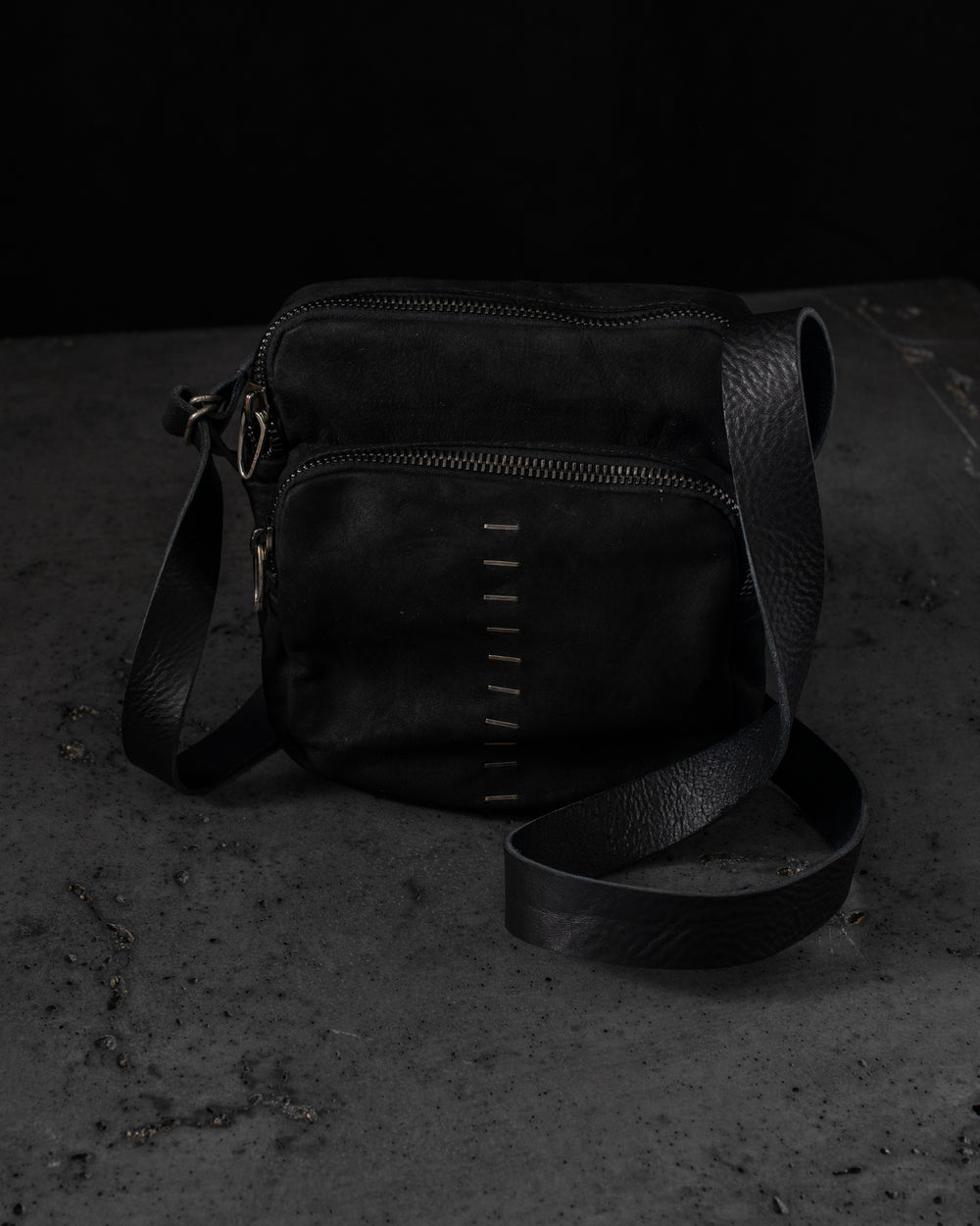 Daren GR Bag Black Reverse Leather