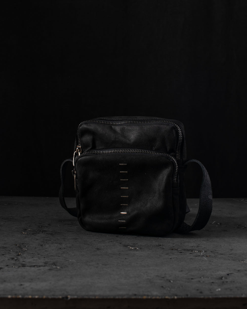 Daren GR Bag Black Reverse Leather