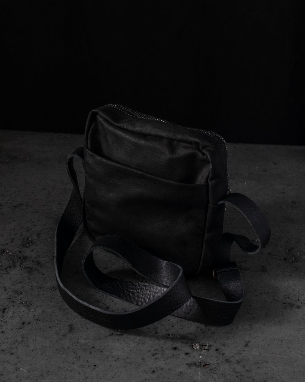 Daren GR Bag Black Reverse Leather