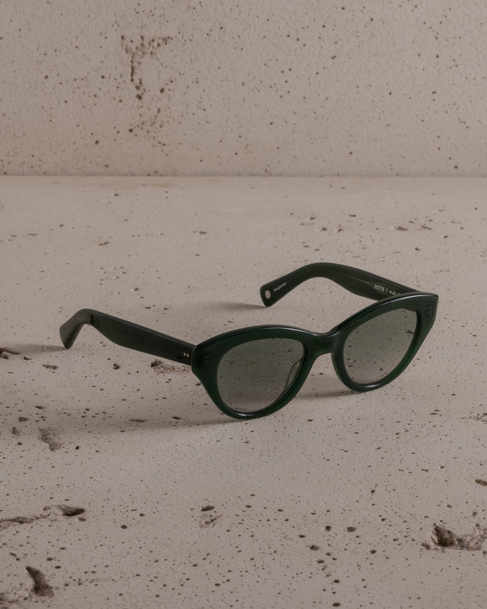 Dottie Sun Forest / Semi Flat Emerald Gradient Lens