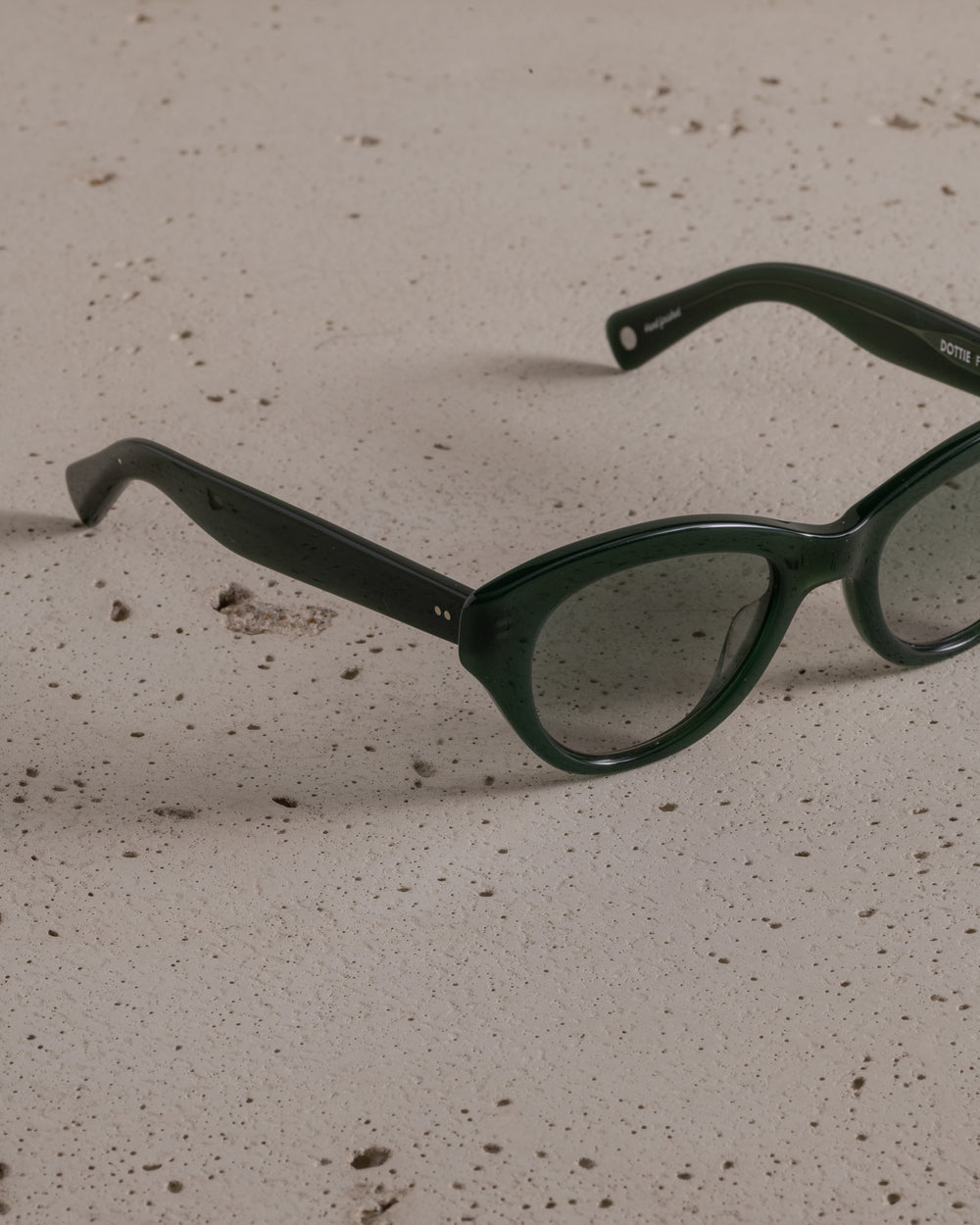 Dottie Sun Forest / Semi Flat Emerald Gradient Lens