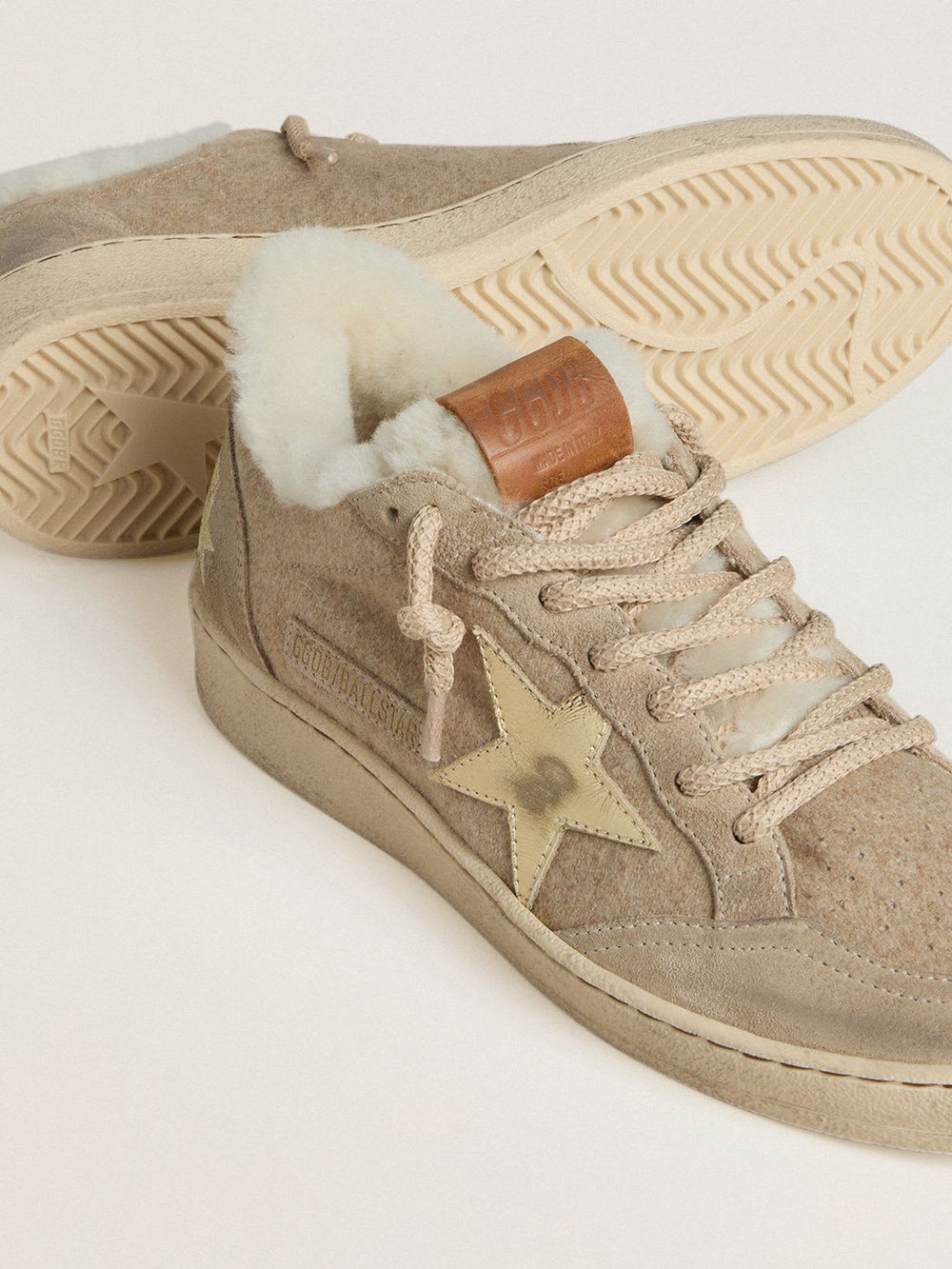 Women's Ball Star in Wool w/ Gold Leather Star and White Shearling Lining