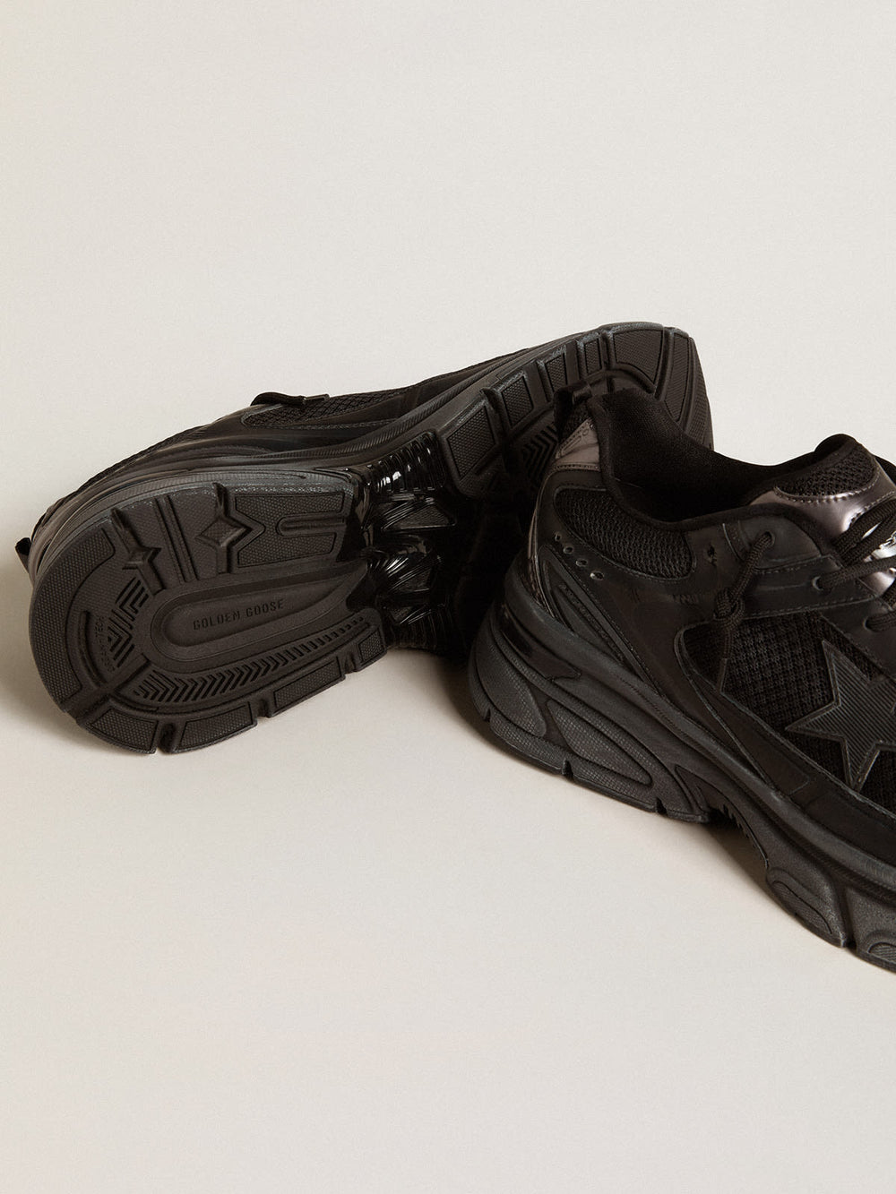 Women’s Lightstar w/ Black Leather and Mesh Upper and Black Star