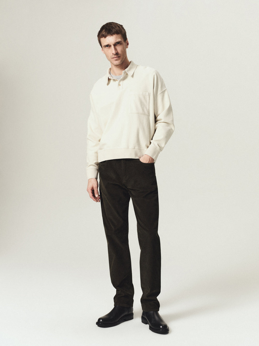 Elijah Classic Straight Corduroy in Olive