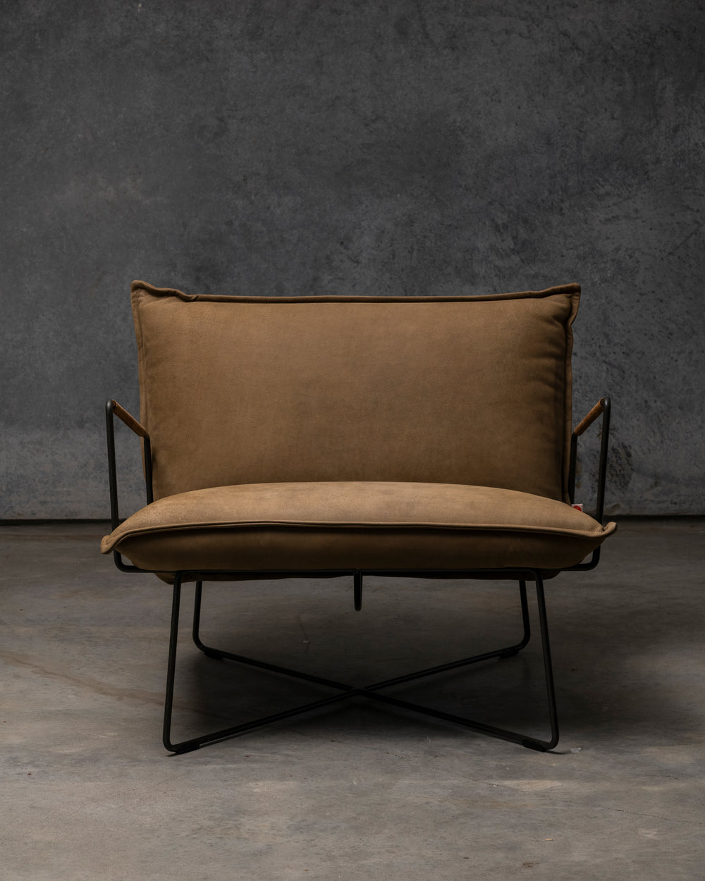 Earl Chair Old Glory Frame - Aurula Bisque