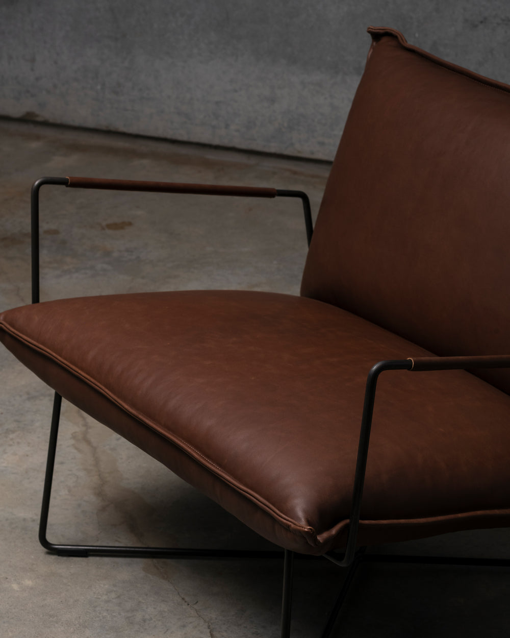 Earl Chair Old Glory Frame - Luxor Fango