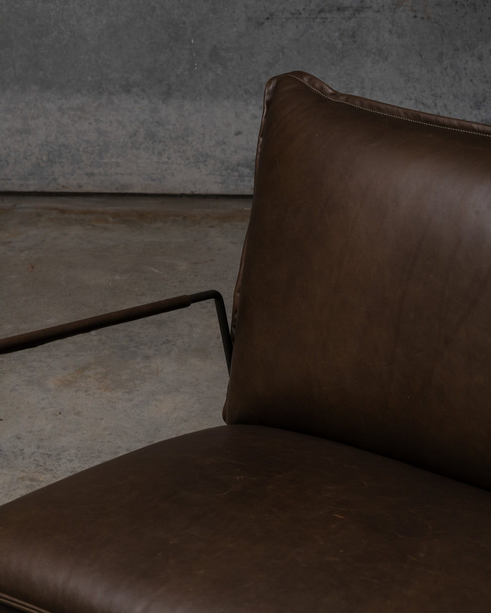 Earl Chair Old Glory Frame - Luxor Grey