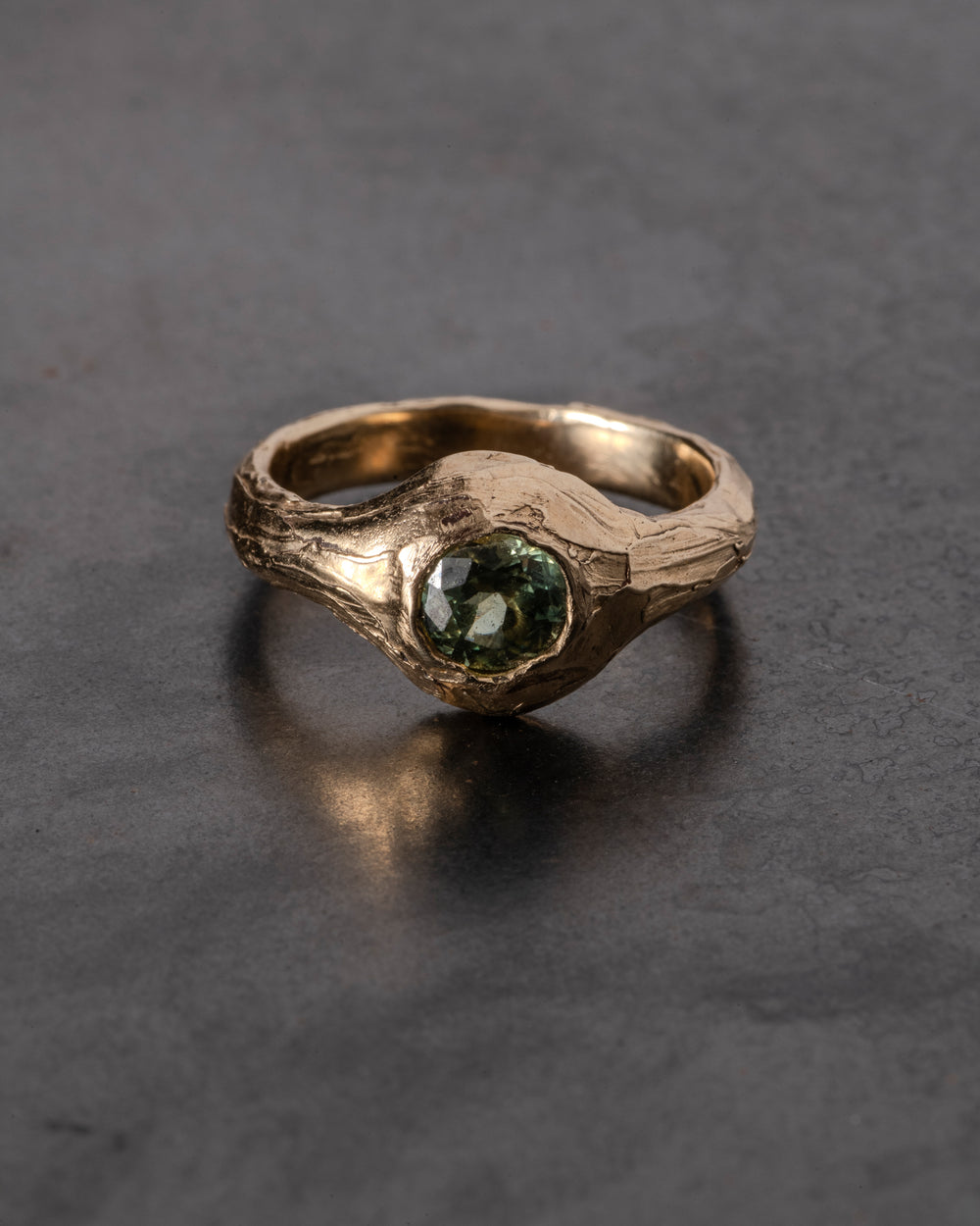 Pool of Reflection Ring Gold w/ Teal Sapphire
