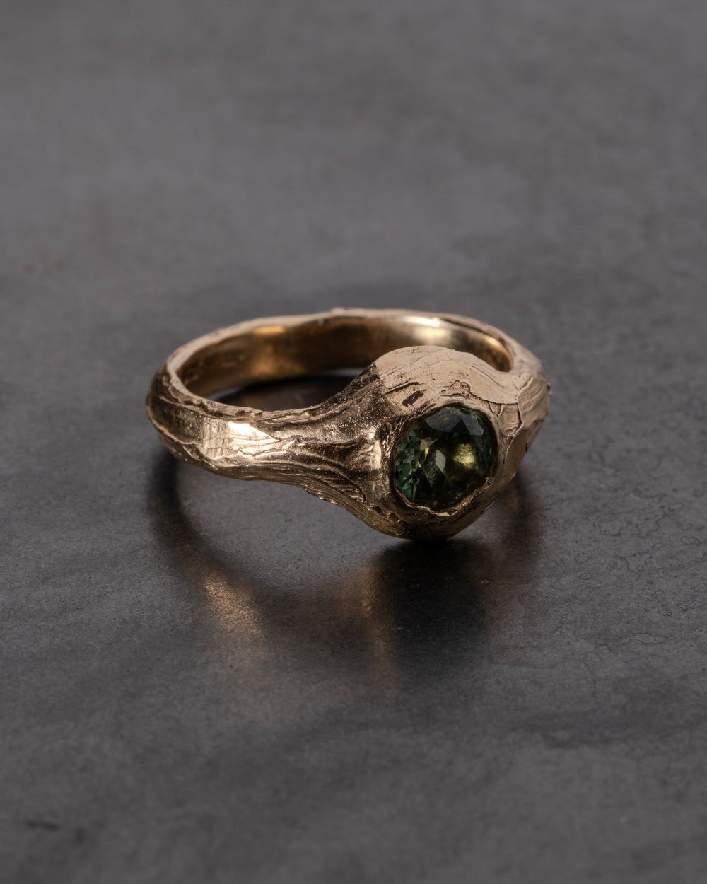 Pool of Reflection Ring Gold w/ Teal Sapphire