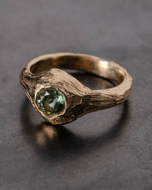 Pool of Reflection Ring Gold w/ Teal Sapphire
