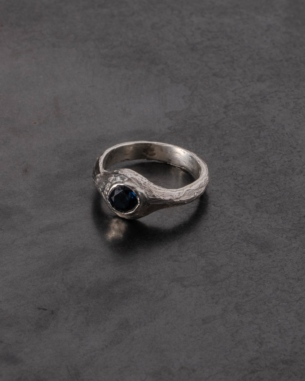 Pool of Reflection Ring Silver w/ Blue Sapphire