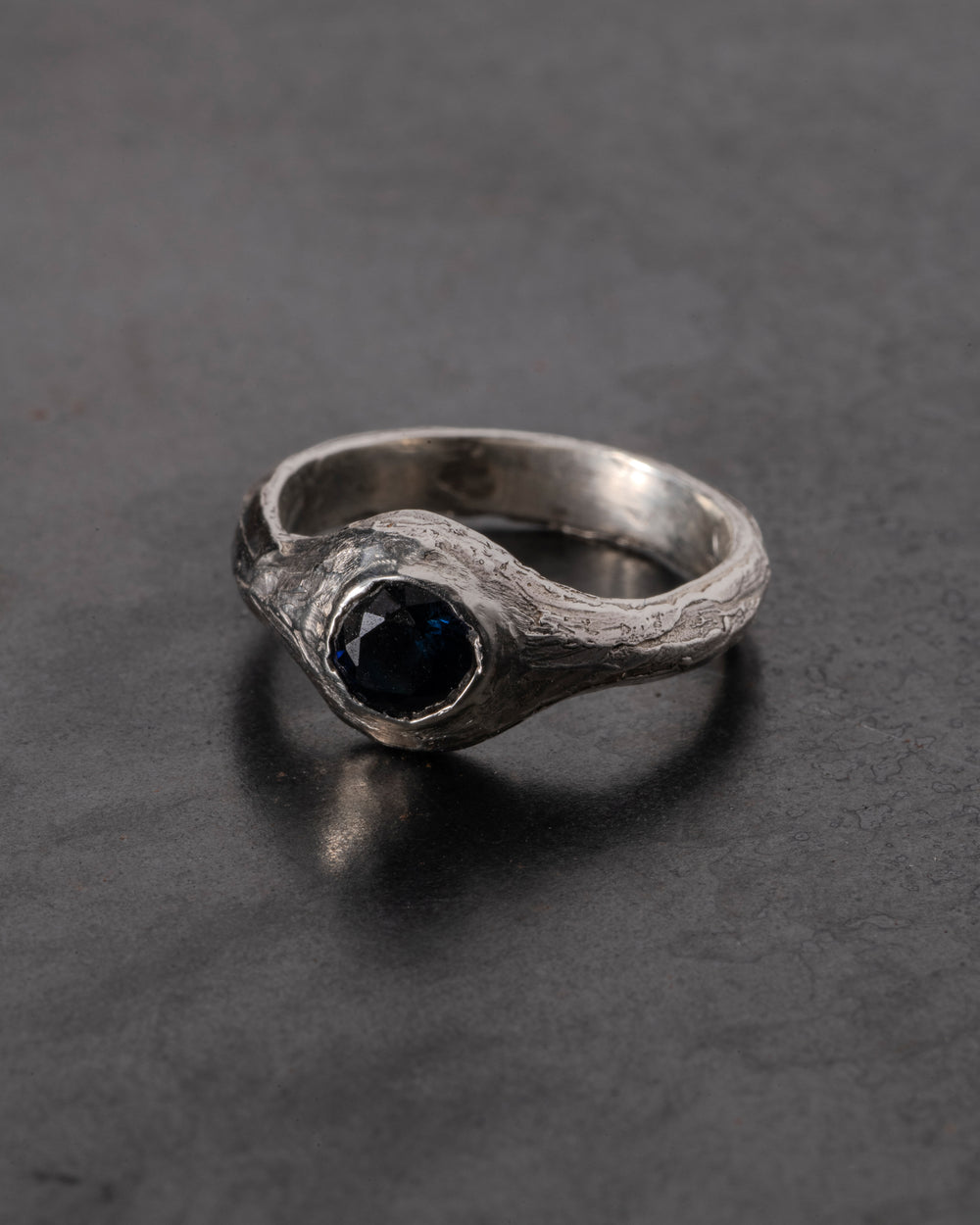 Pool of Reflection Ring Silver w/ Blue Sapphire
