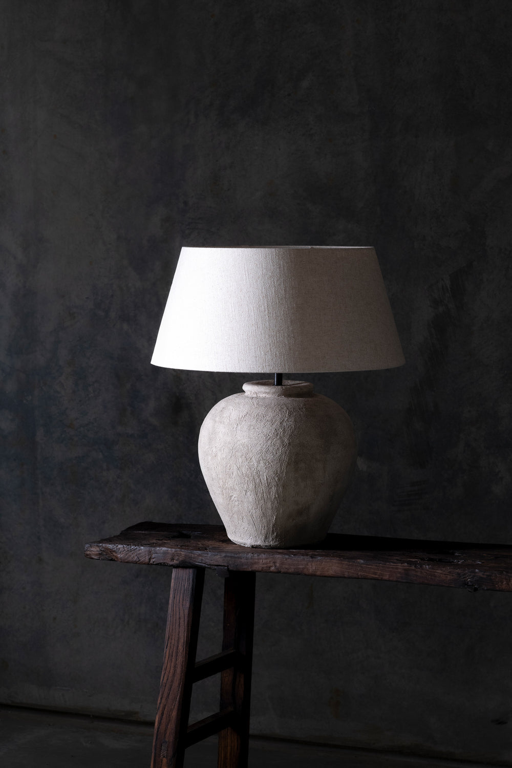 Figo Jug Lamp Ecru