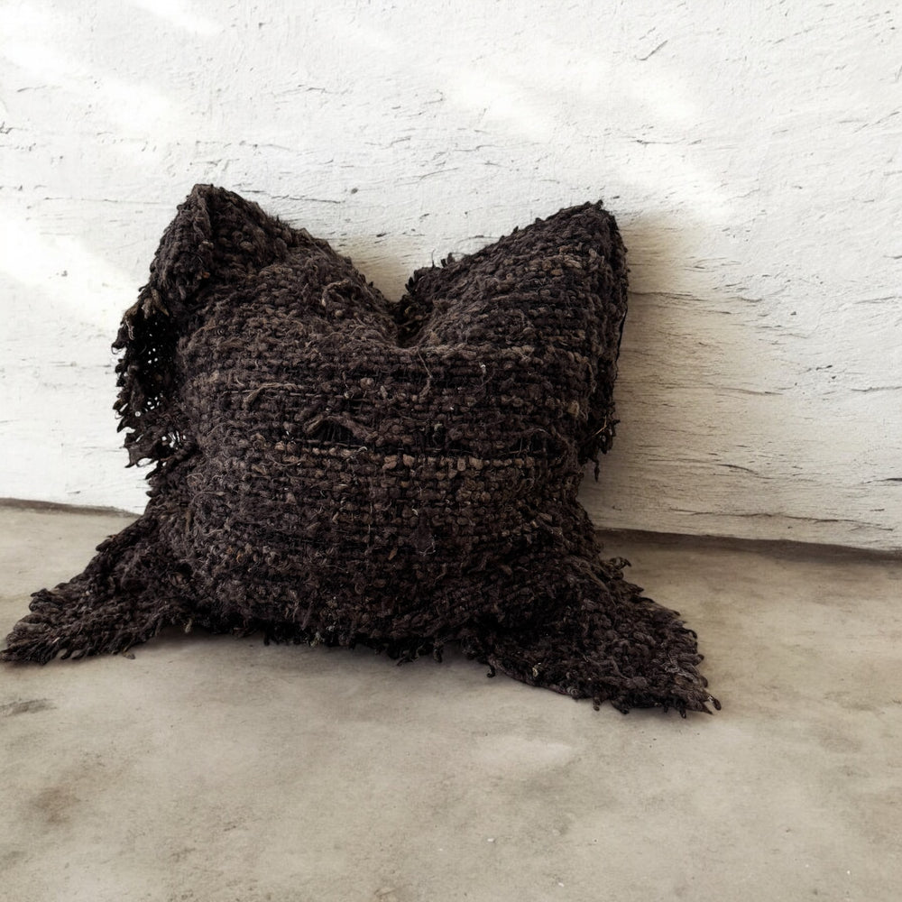 Scatter w/ Flange Frode Silk Cocoa 50cm