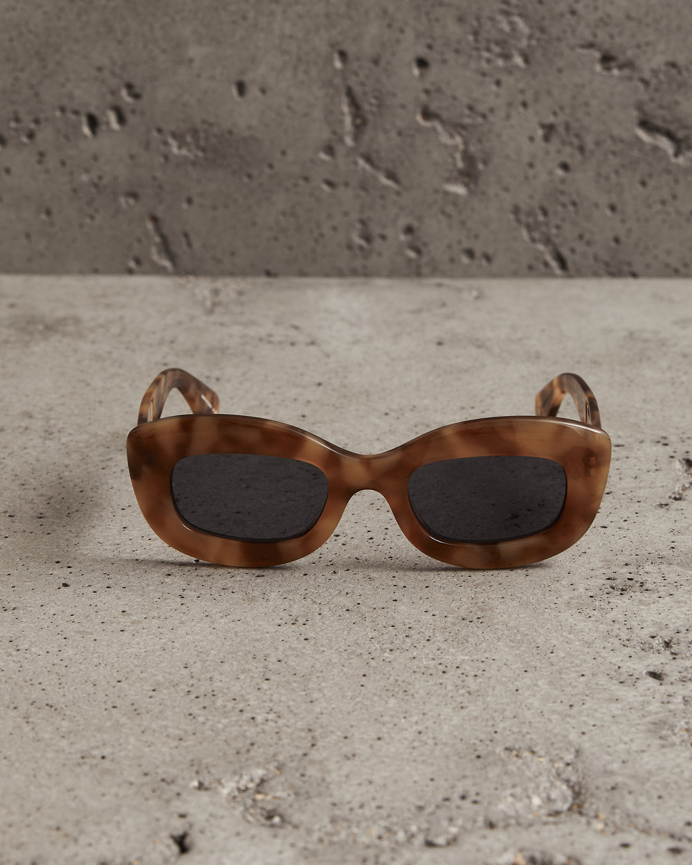 Dolores Sun Ember Tortoise / Blue Smoke Lens