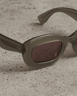 Dolores Sun Sea Glass / Bordeaux Lens