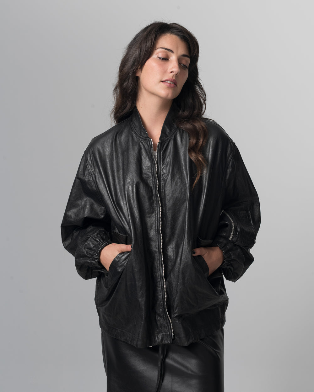 Oversized Bomber Leather Jacket Nero GD26S25059STPY