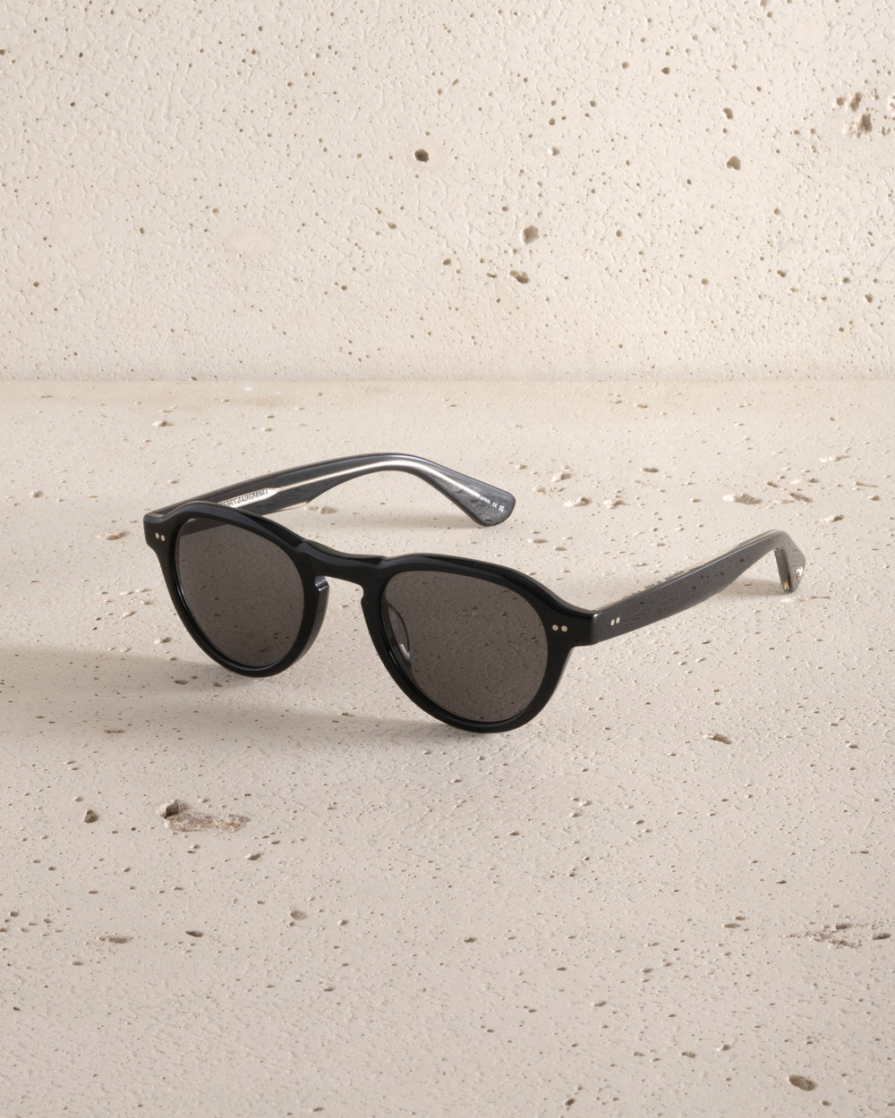 McNally Sun - Black / Dark Grey