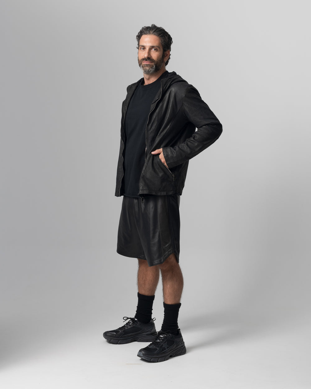 Hooded Leather Jacket Nero GU26S10090VBRUSH