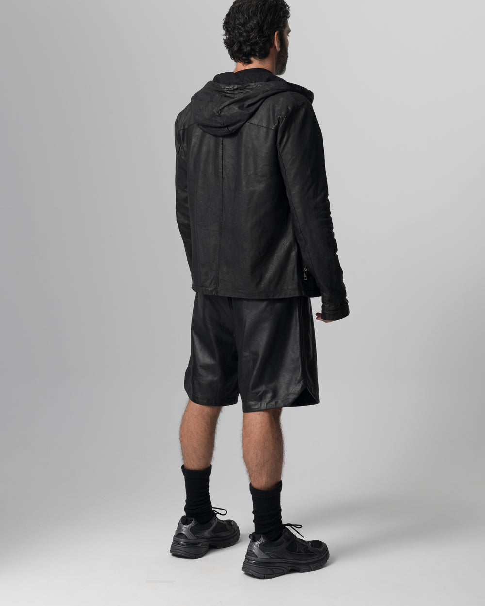 Hooded Leather Jacket Nero GU26S10090VBRUSH