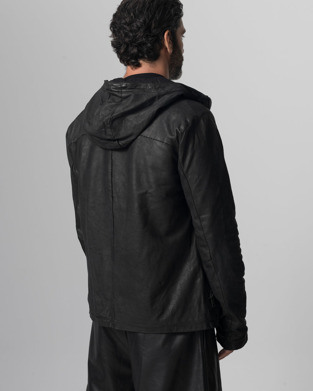 Hooded Leather Jacket Nero GU26S10090VBRUSH