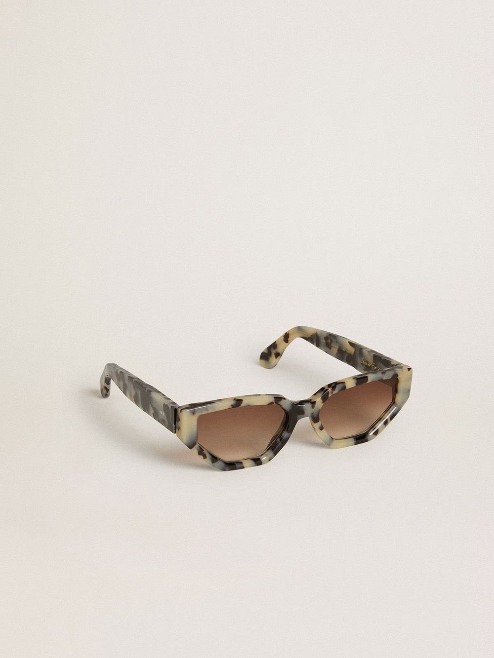 Jackie Square Sunglasses with Tortoiseshell Pattern Dark Milk Shades Havana / Brown