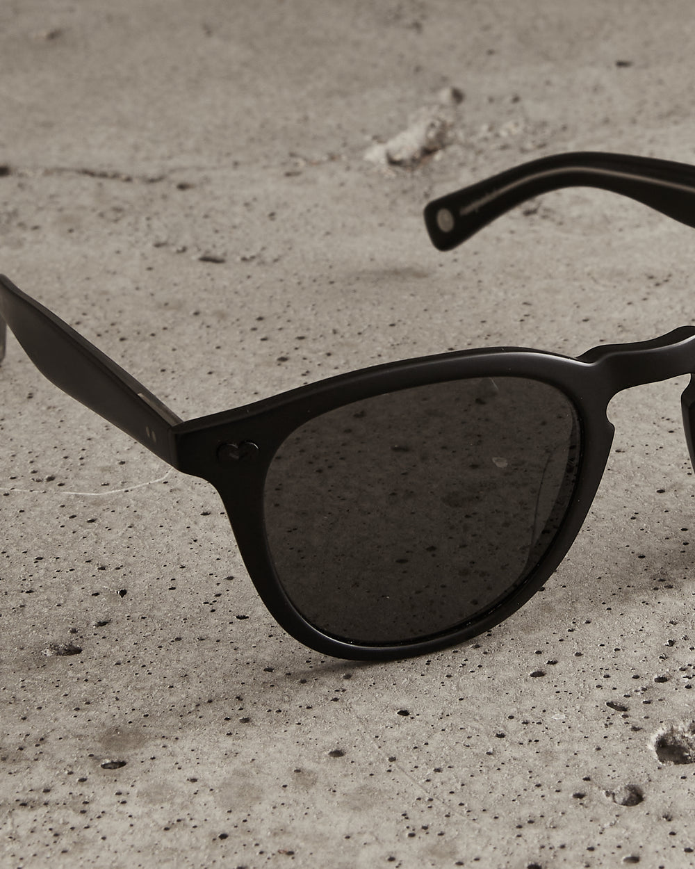 Hampton X Sun Matte Black / Pure Grey Lens