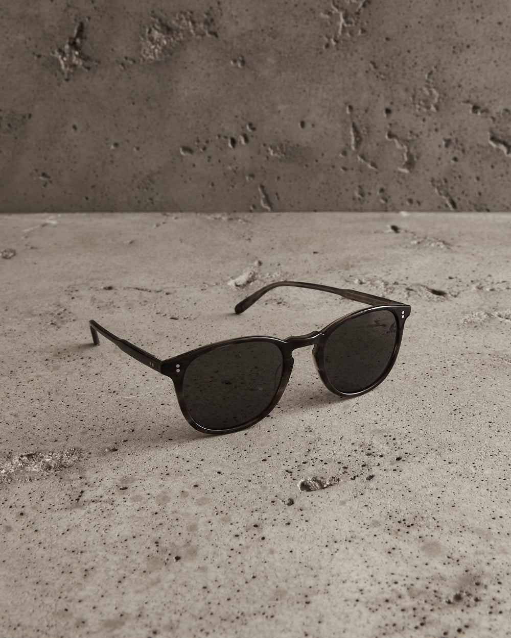 Kinney Sun GI Tortoise Laminate / Grey Polar Lens