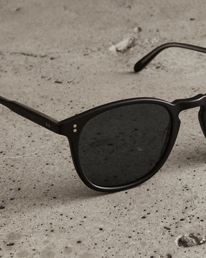 Kinney Sun Matte Black / Semi Flat Blue Smoke Lens