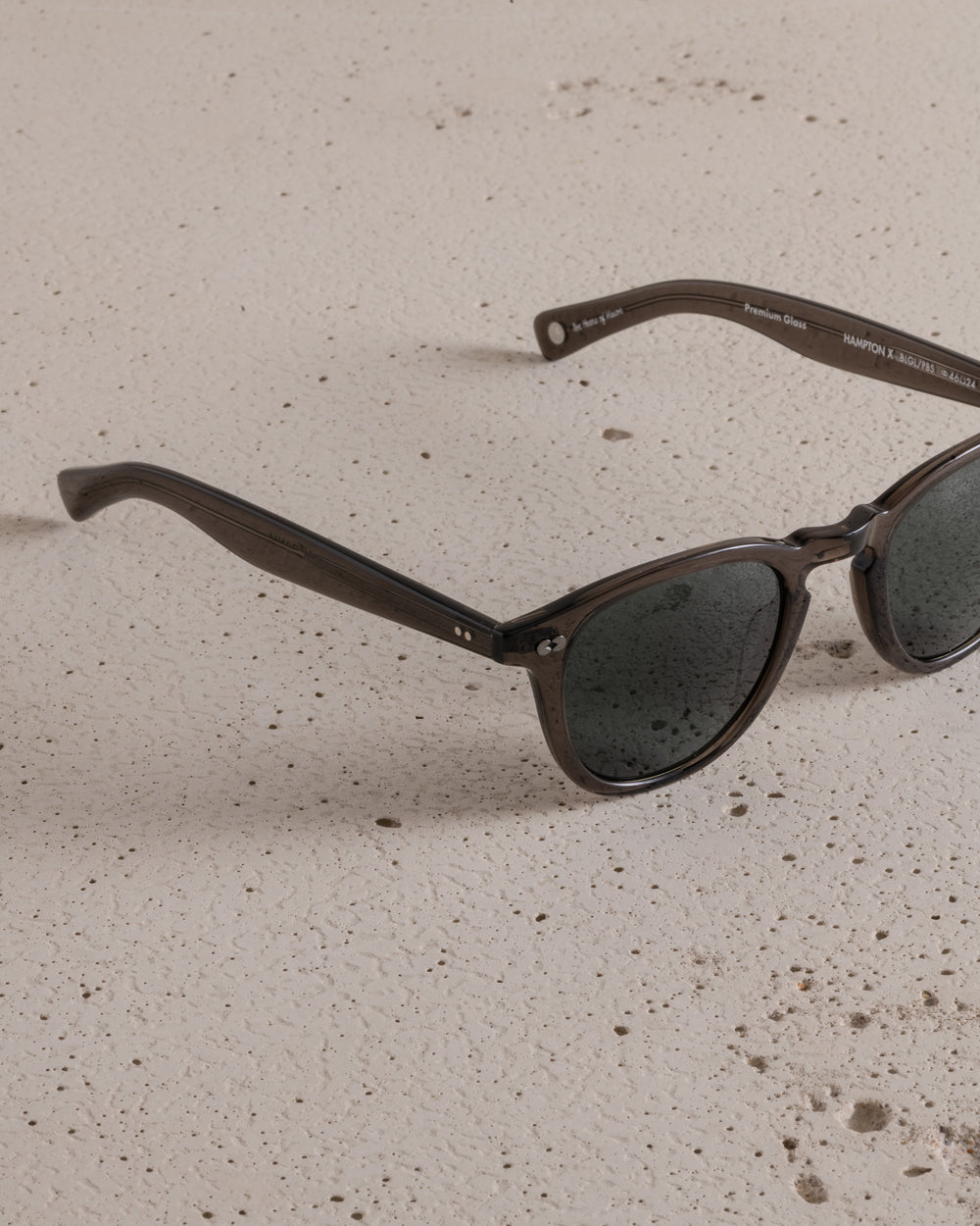 Hampton X Sun Black Glass / Pure Blue Smoke