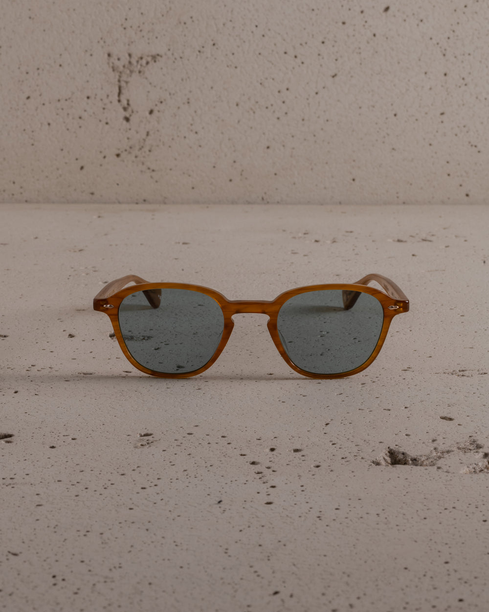 Gilbert Sun Butterscotch / Pure Blue
