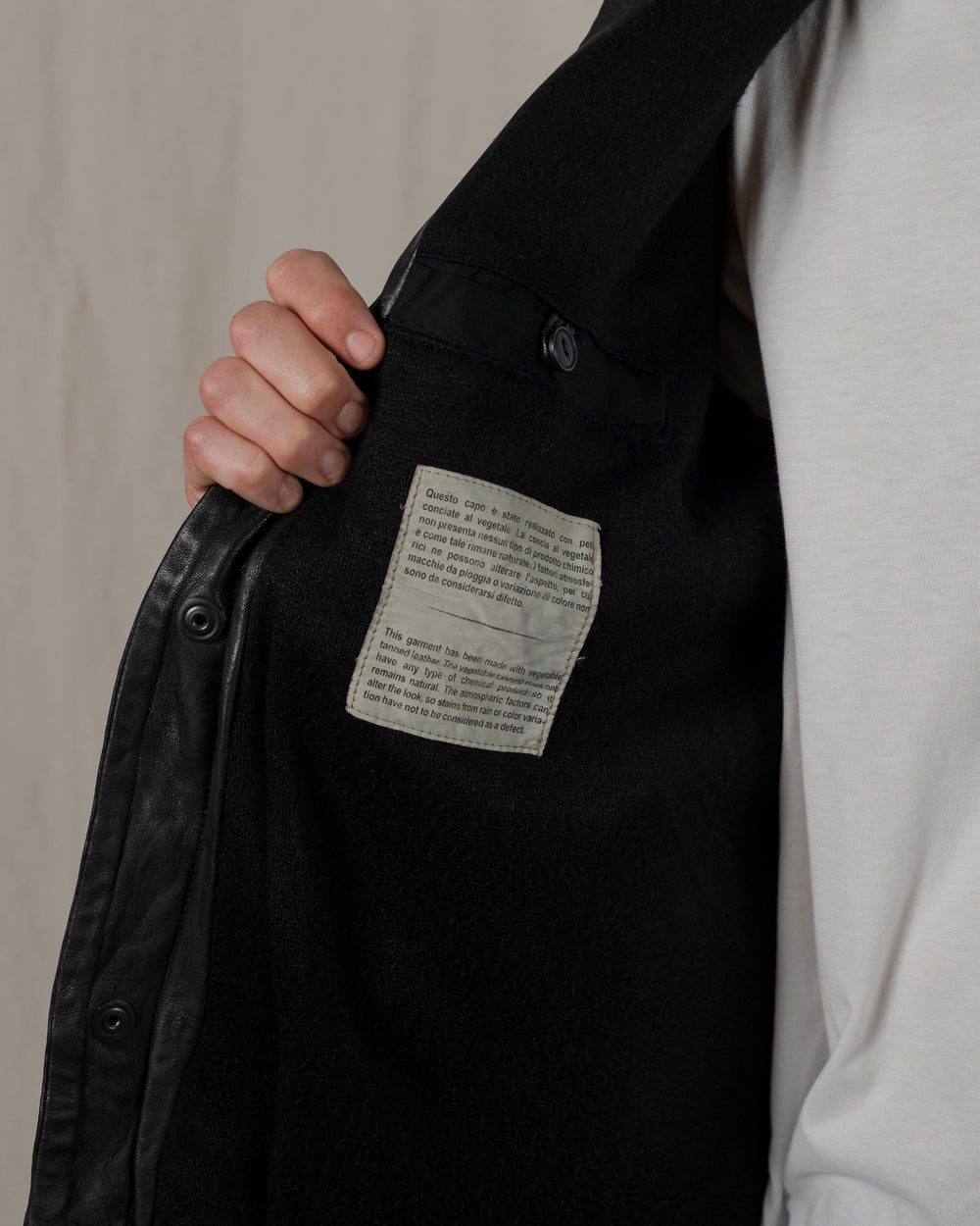 Leather Jacket w/ Press studs Nero GU25F20098VBRUSH