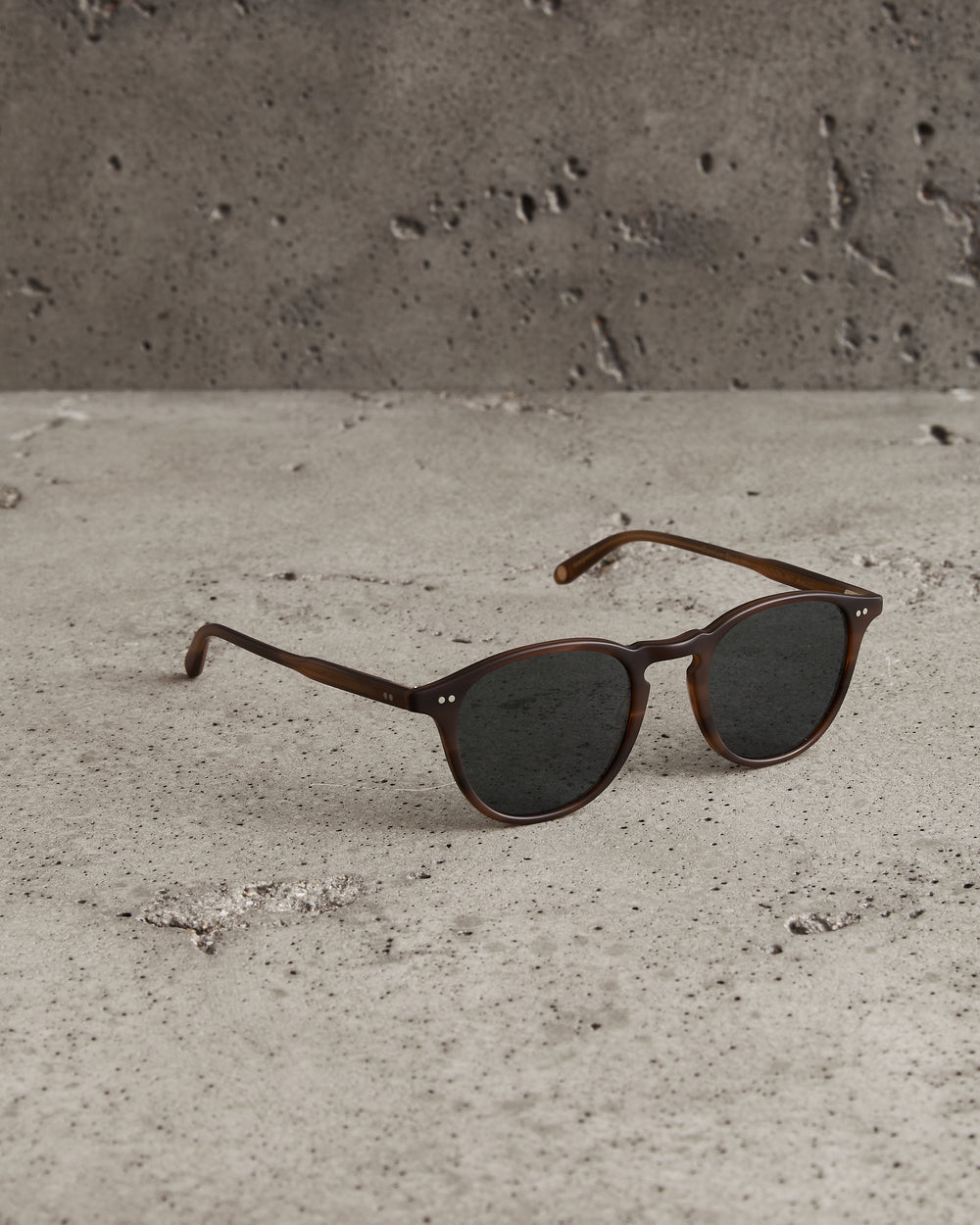 Hampton Sun Matte Saddle Tortoise  / Semi Flat Blue Smoke Lens