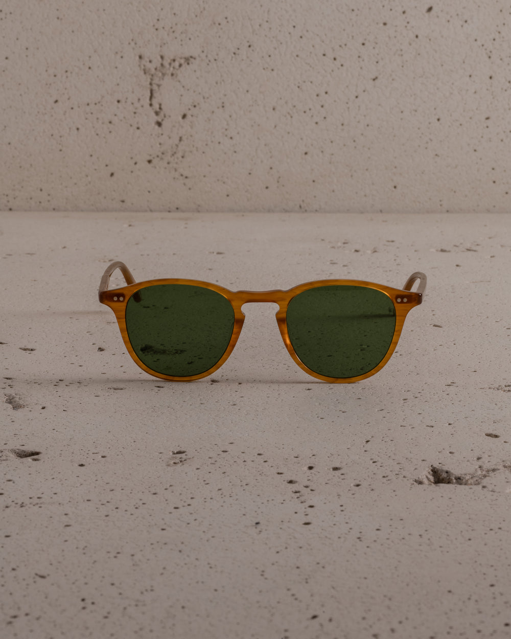 Hampton Sun Butterscotch / Semi-Flat Pure Green