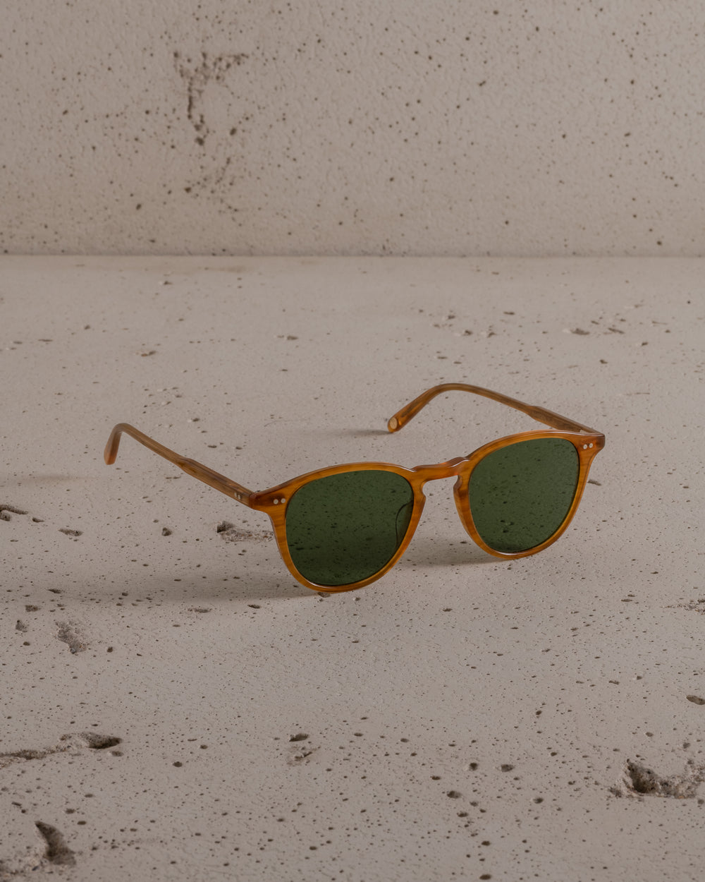Hampton Sun Butterscotch / Semi-Flat Pure Green