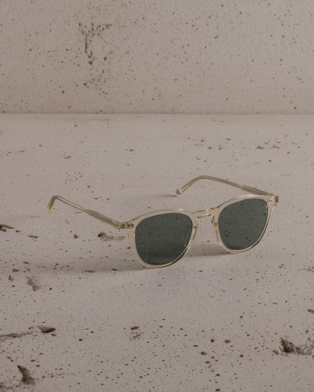 Hampton Sun  Pure Glass / Semi-Flat Pure Blue Smoke Polar