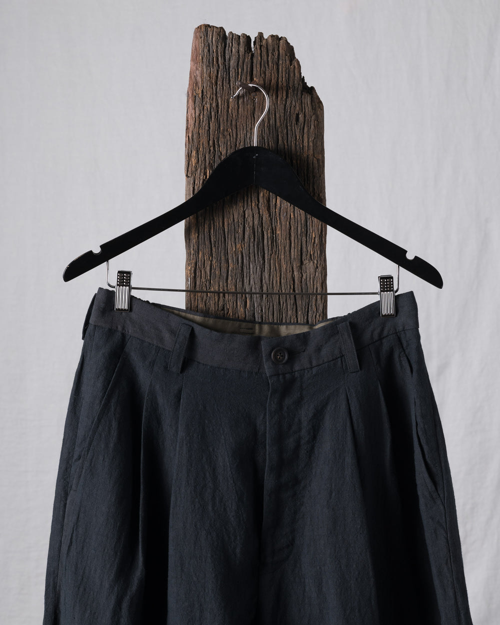 Hand-Dyed Pleated Tapered Linen Canvas Trousers