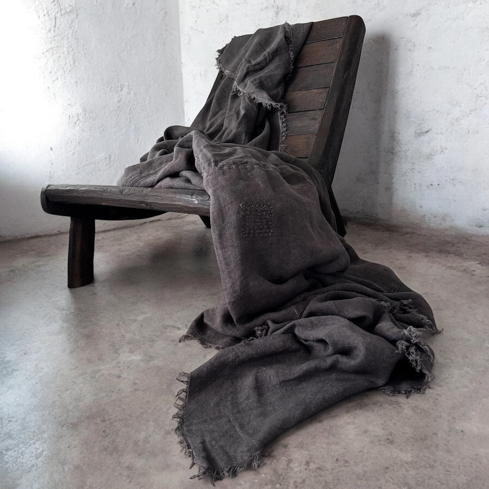 Sabi Coverlet Charcoal XL