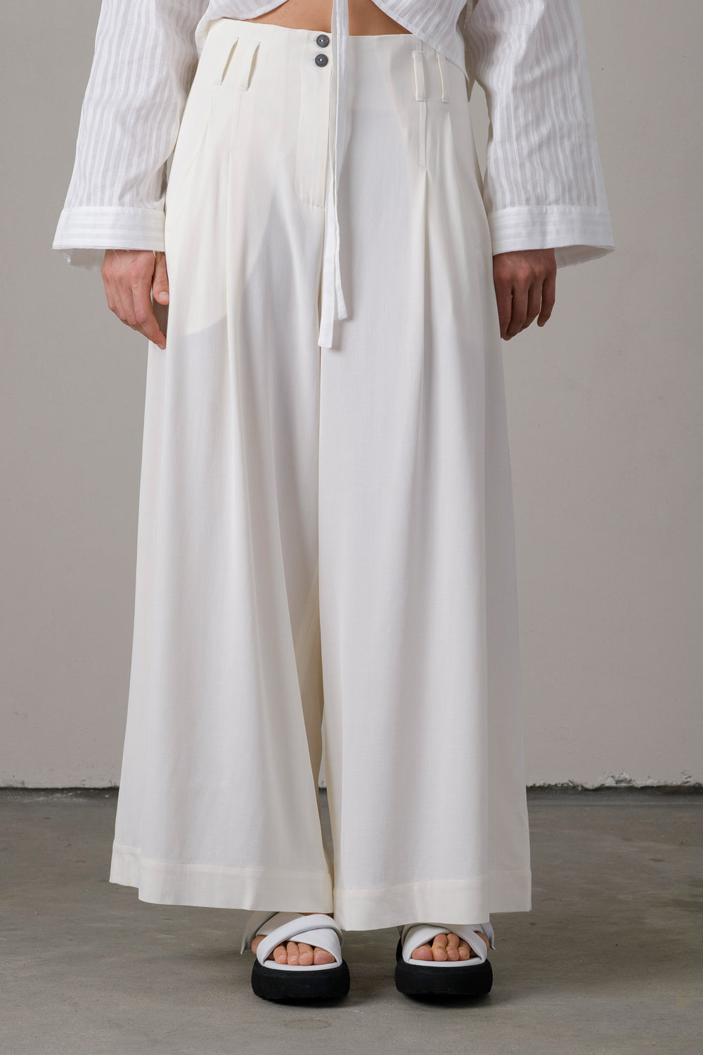 Wool Viscose Wide Cropped Pants White