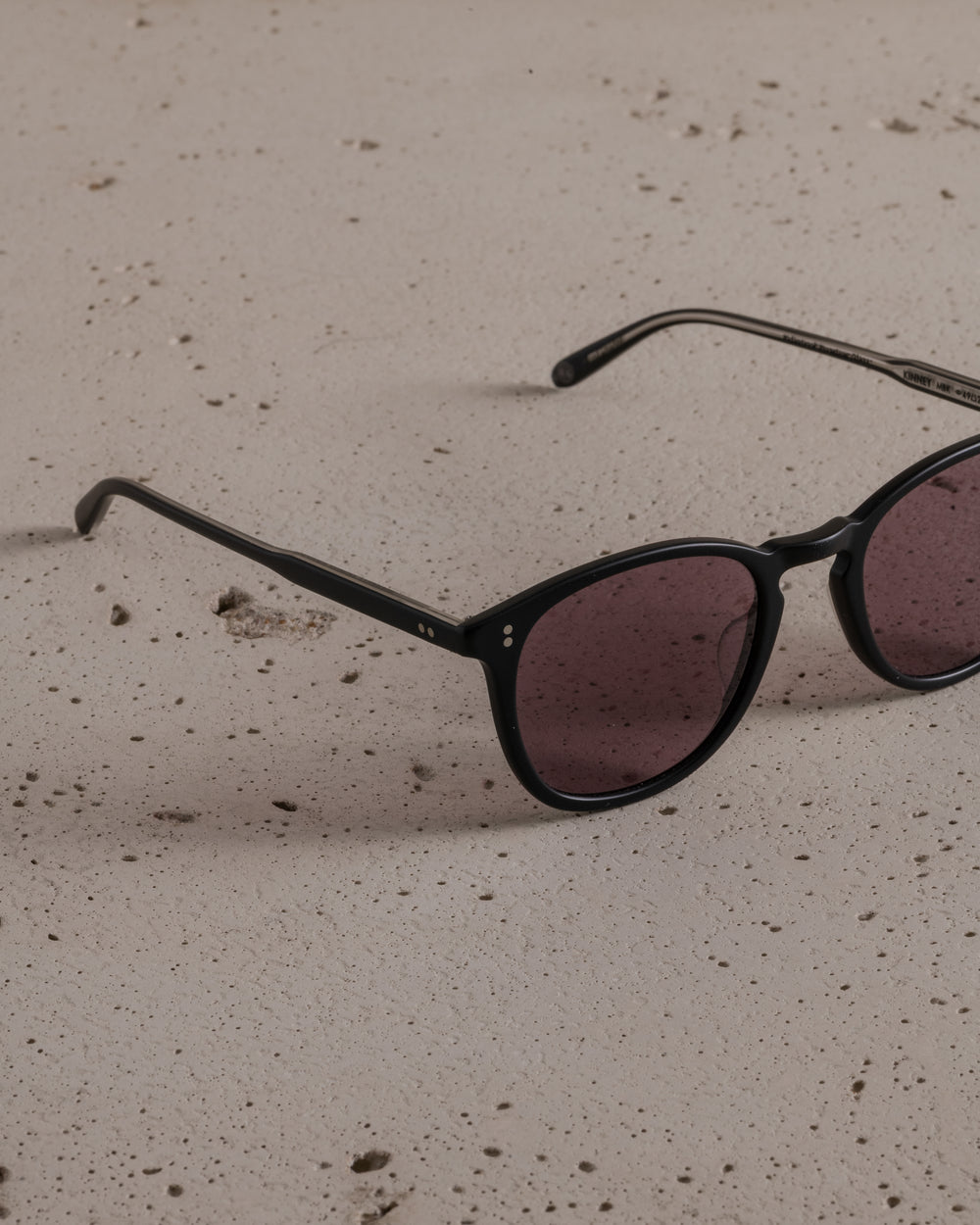 Kinney Sun Matte Black / Semi-Flat Pure Acai Polar