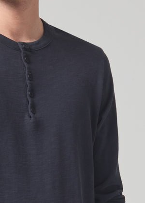 Classic Henley in Washed Black