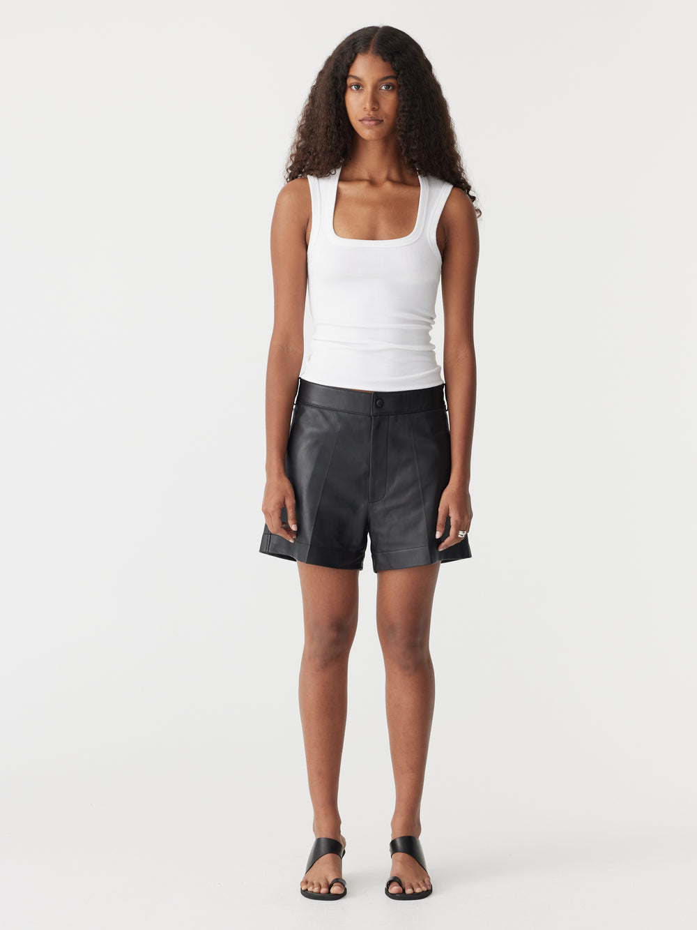 Low Scooped Rib Tank White