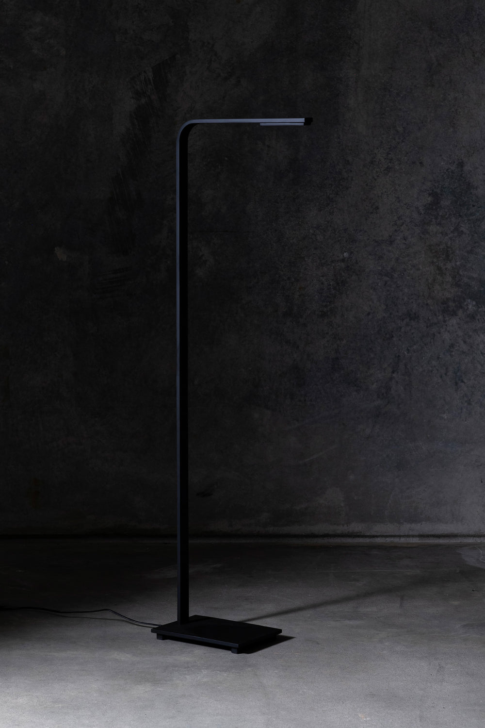 Piana Floor Lamp Matte Black Dimmable
