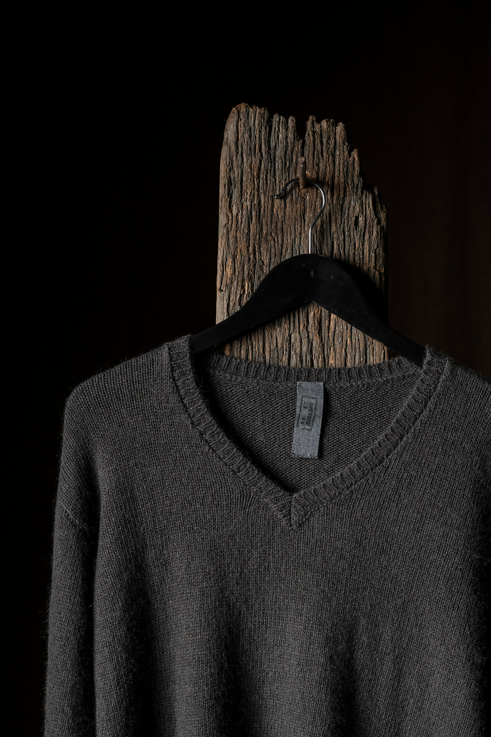 V-Neck Knit Sweater Cashmere Mole
