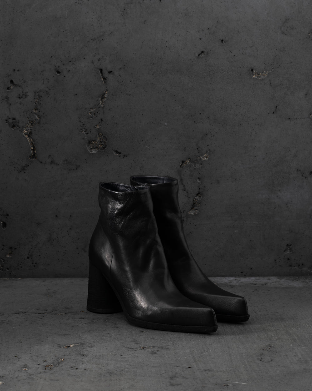 Bella Figura Calf Soft Matte Black