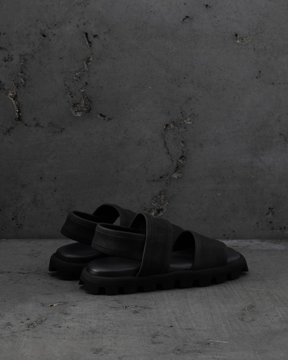 Undertone Calf Stretch Black