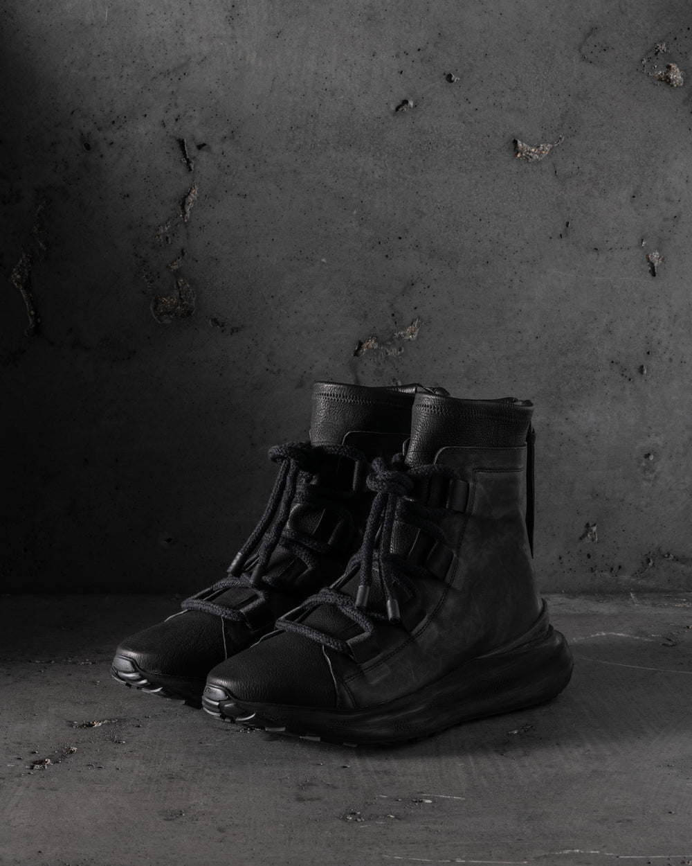 Mens Double Feature Calf Stretch Leather Sneakers Black (2114)