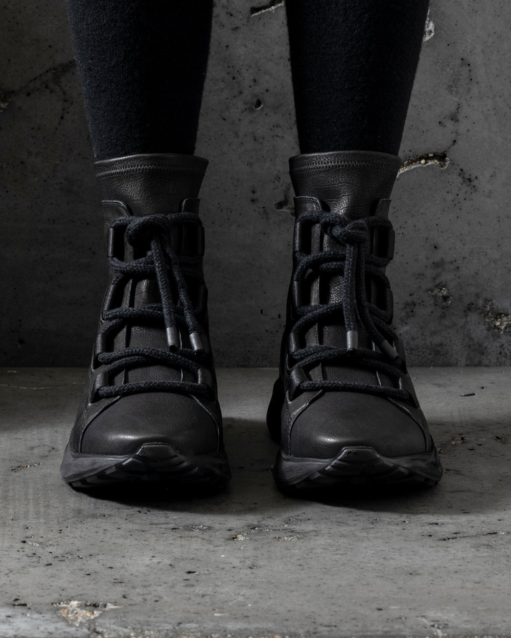 Mens Double Feature Calf Stretch Leather Sneakers Black (2114)