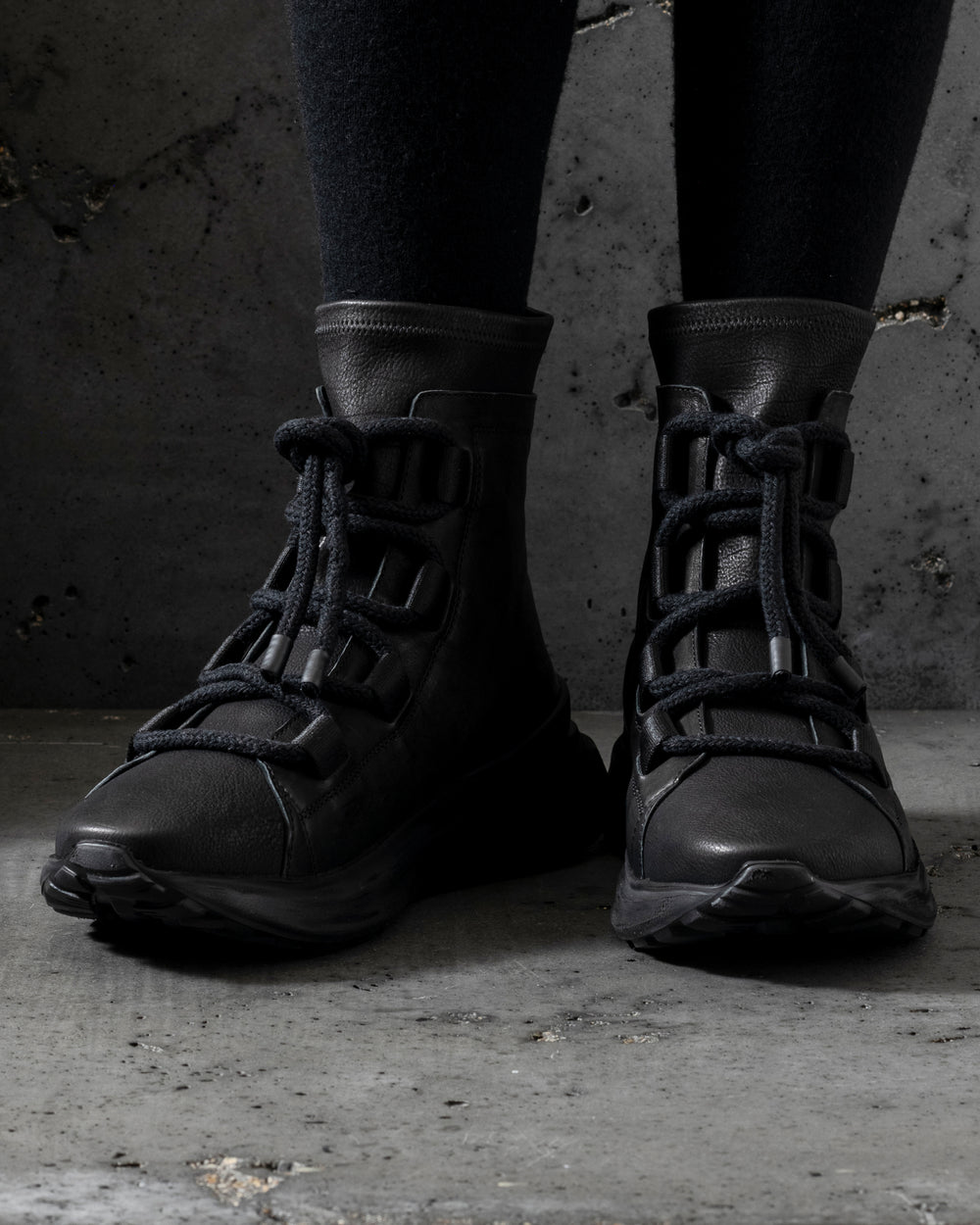 Mens Double Feature Calf Stretch Leather Sneakers Black (2114)